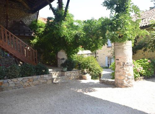 Holiday Home in Ardèche near Château Ventadour
