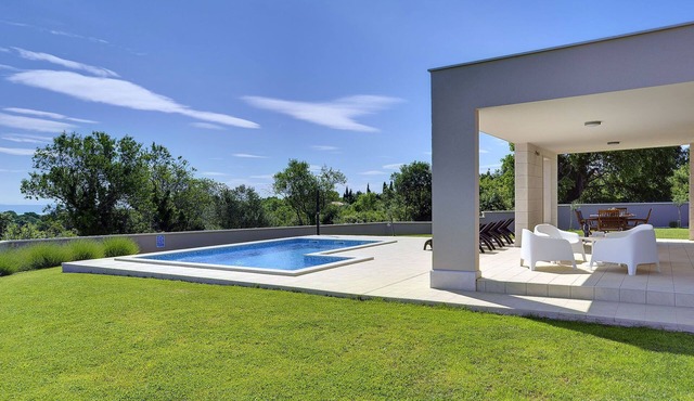 Holiday Home in Kavran near the Sea