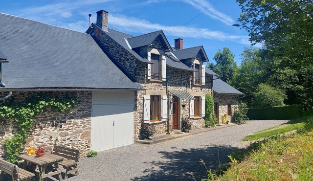 Holiday Home in Limoges with Saltwater Pool