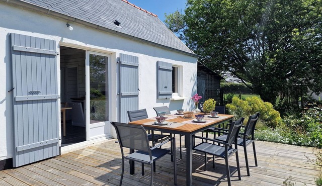 Holiday Home in Locquirec near Sandy Beaches