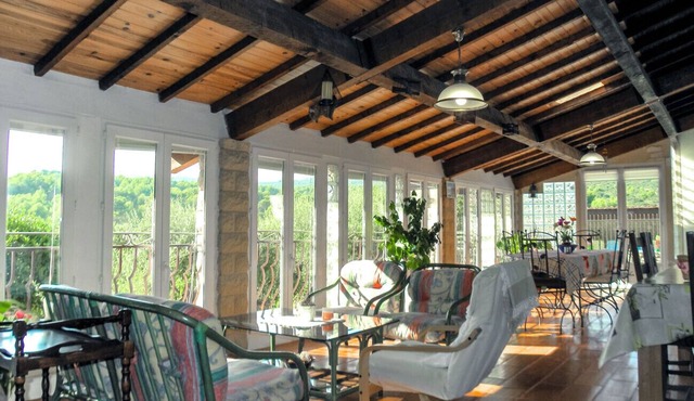 Holiday home in Luberon area, with A/C, pool child-safe, dogs allowed