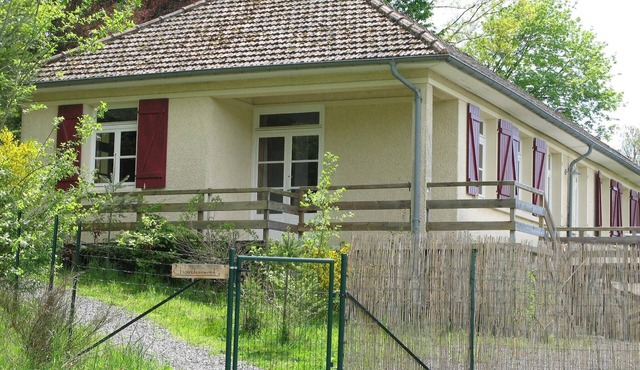 Holiday Home in Luzy with Fenced Garden