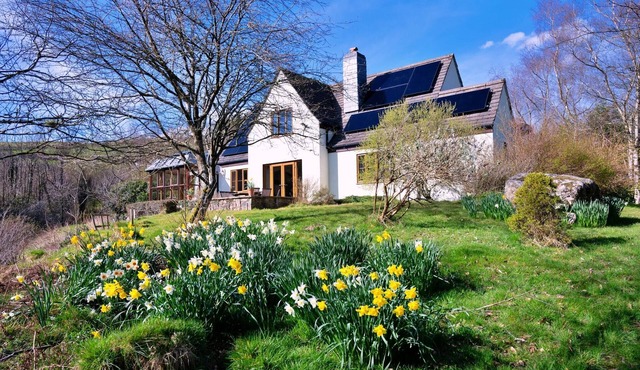 Holiday Home in Mid Wales with Countryside Views