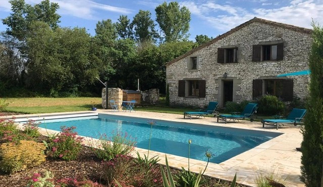 Holiday home in Pardaillan with private pool