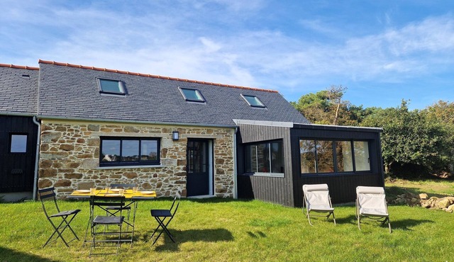 Holiday Home in Plougasnou near Guerzit Beach