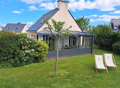 Holiday Home in Plouarzel near Sandy Beach