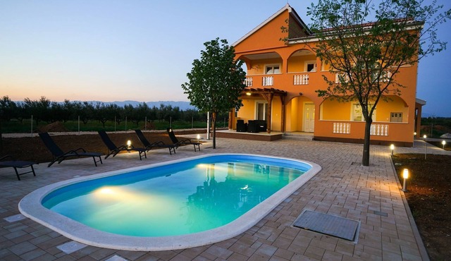 Holiday Home in Prkos with Private Pool