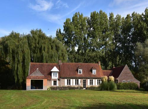 Holiday Home in Saint-Omer near Lake & Forest