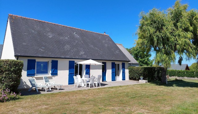 Holiday Home in Santec near Dossen Beach