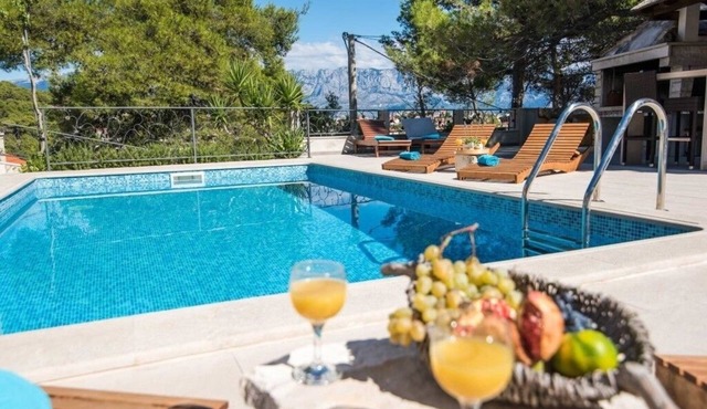Holiday Home in Sumartin with Seaview, Air condition, WIFI, Washing machine (682-2)