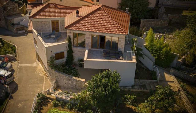 Holiday home in Svirče - island Hvar