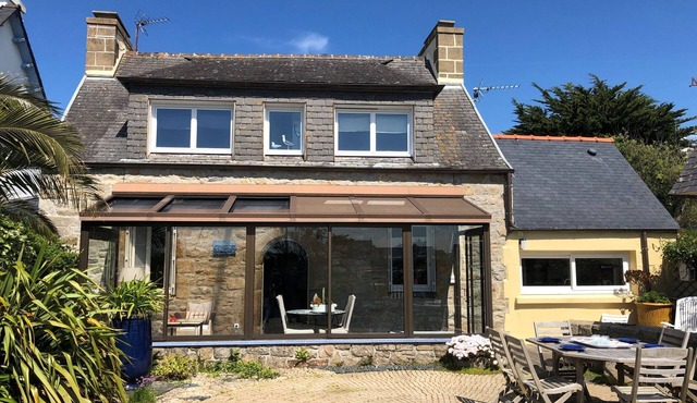 Holiday Home in Terenez by the Lively Port