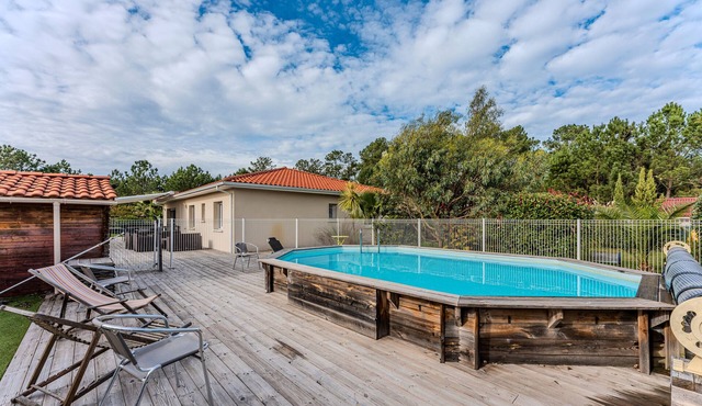 Holiday Home in the Heart of the Basin with Pool