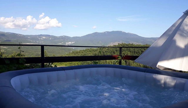 Holiday home in the nature with vineyard and olive groves