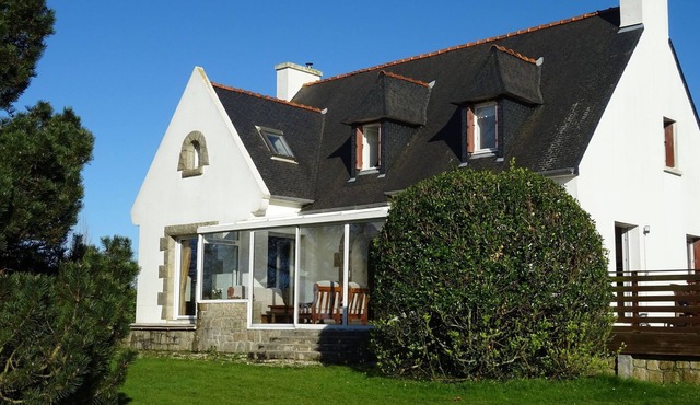 Holiday Home in Trelevern near Pink Granite Coast