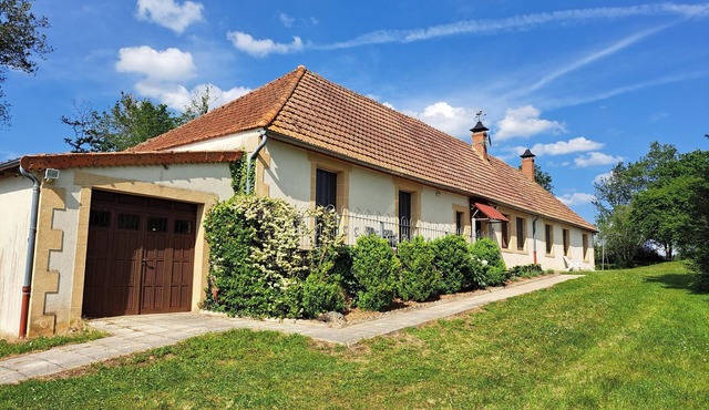 Holiday Home in Vieure near Lake and Garden