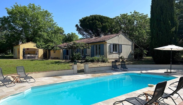 Holiday Home in Villecroze with Pool & Garden