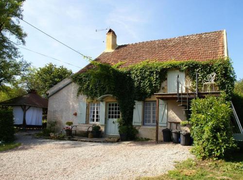 Holiday Home in Vitry-Laché near Lake