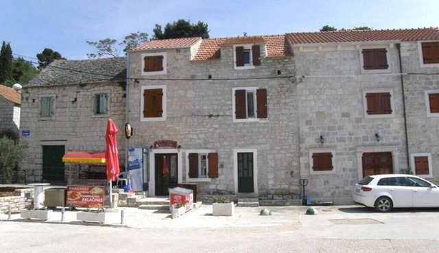 Holiday home Jasna, (15165), Maslinica, hr