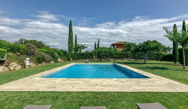 Holiday Home 'Josi' with Shared Pool, Private Terrace and Wi-Fi