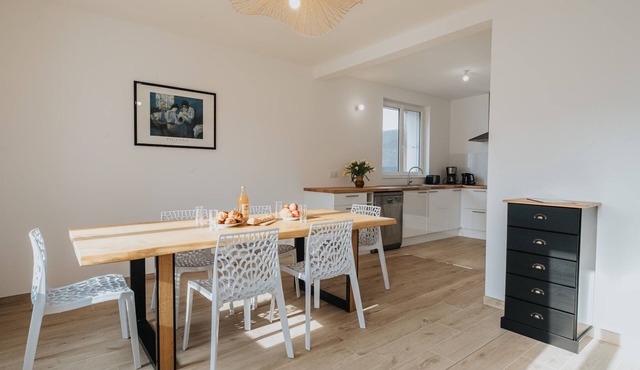 Holiday home just 350 m from the long sandy beach