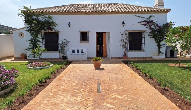 Holiday Home "Jyv" with Mountain View, Pool & Wi-Fi