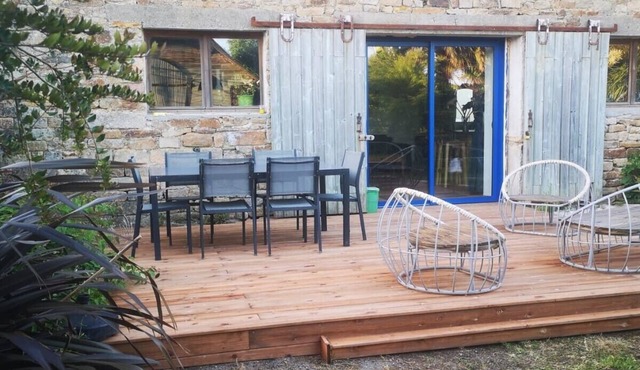 Holiday Home 'Ker Glaz - Longère De Charme' with Private Terrace, Private Garden and Wi-Fi