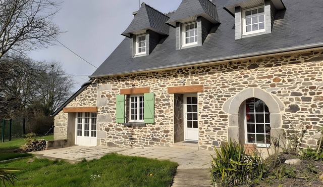 Holiday Home 'Kergoulas' with Private Terrace, Private Garden and Wi-Fi