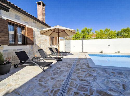 Holiday Home Kristina by Interhome