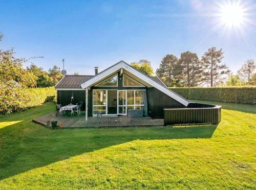 Holiday Home Kukka - 600m from the sea by Interhome