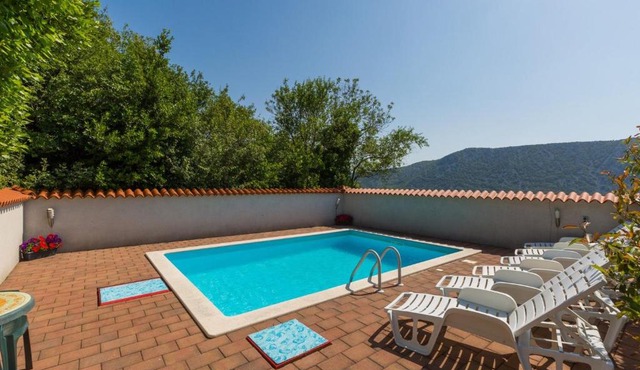 Holiday Home Kutija