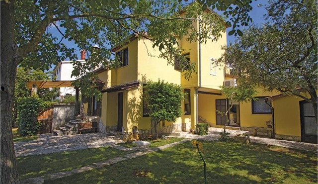 Holiday home Kvart Mimoza I