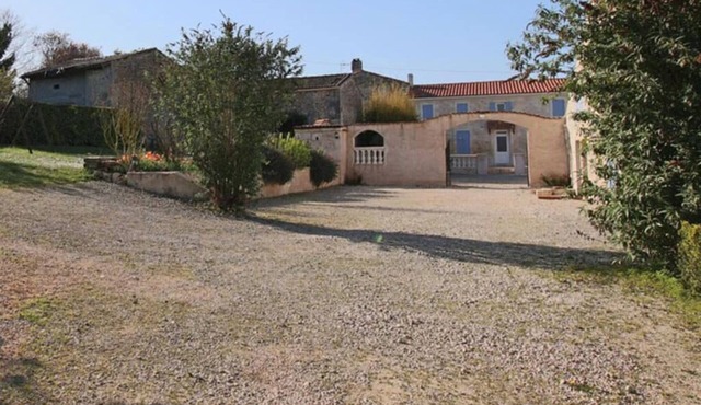 Holiday Home 'L'Aixoise' with Private Terrace, Private Garden and Wi-Fi