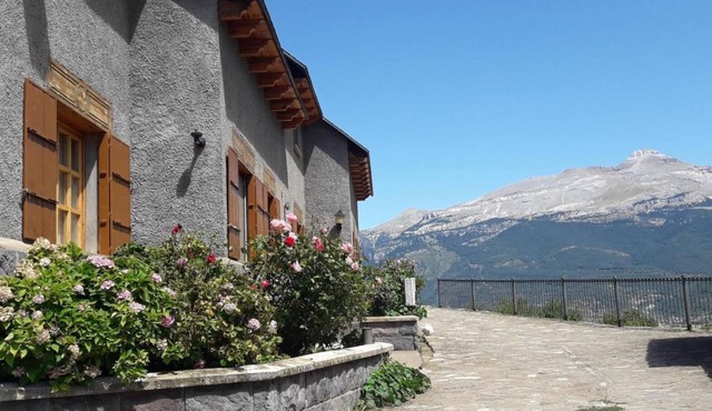 Holiday Home 'La Casa De Luis' with Mountain View, Private Terrace and Wi-Fi