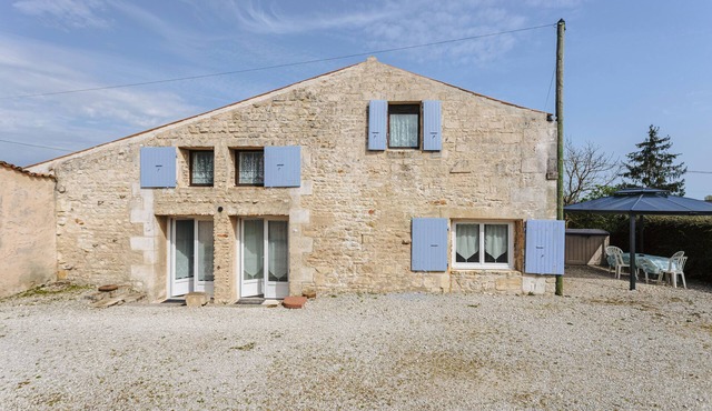 Holiday Home 'L' Oléronaise' with Private Terrace and Private Garden