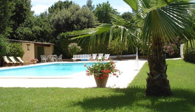 Holiday Home 'La Bergerie' with Shared Pool, Private Terrace and Wi-Fi