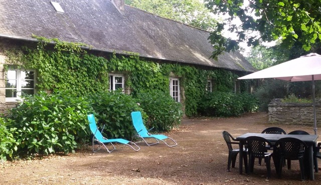 Holiday Home 'La Bergerie' with Private Garden and Wi-Fi