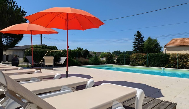 Holiday Home 'La Bonne Chauffe-Col De Cygne' with Shared Pool, Private Terrace and Wi-Fi
