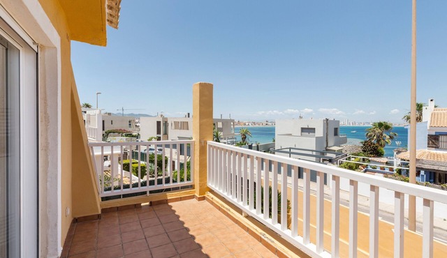 Holiday Home 'La Cala' with Sea View, Wi-Fi and Air Conditioning