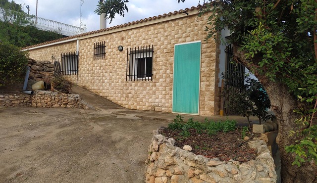 Holiday Home 'La Caseta D'Amparo' with Mountain Views, Private Terrace & Wi-Fi