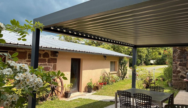 Holiday Home 'La Charrue' with Mountain View, Shared Pool and Wi-Fi