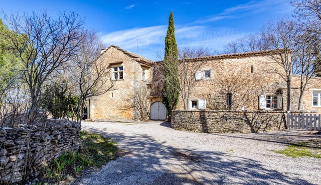 Holiday Home 'La Cours des Anges' with Mountain View, Shared Pool & Wi-Fi