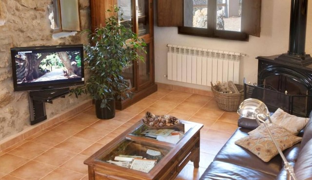 Holiday Home 'La Covarxella' with Mountain View, Private Pool and Wi-Fi