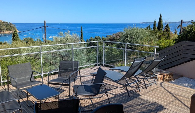 Holiday Home 'La Dolce Vita' with Sea View, Wi-Fi and Air Conditioning
