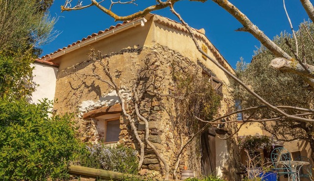 Holiday Home “La Fenière” with Mountain View, Private Terrace and Wi-Fi