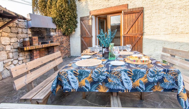 Holiday Home 'La Ferme Du Château' with Private Terrace and Wi-Fi