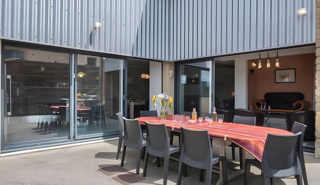 Holiday Home 'La Cave De Lami Vue Sur Vignoble' with Private Pool, Private Terrace and Wi-Fi