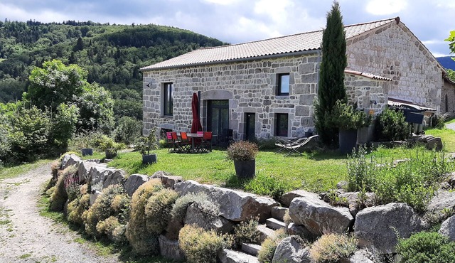 Holiday Home 'La Clé Des Champs' with Mountain View, Private Terrace and Wi-Fi