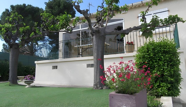 Holiday Home 'La Galina' with Private Terrace, Wi-Fi and Air Conditioning