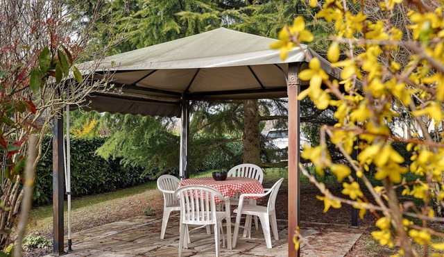 Holiday Home 'La Gatiniére' with Private Terrace, Wi-Fi and Air Conditioning